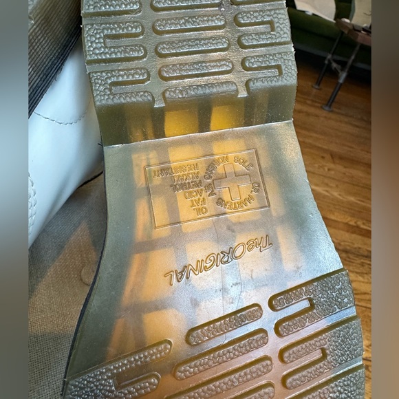 Doc Marten 1460 Original Smooth White Leather Lace Up Lug Boots Women's 7 - Picture 12 of 14